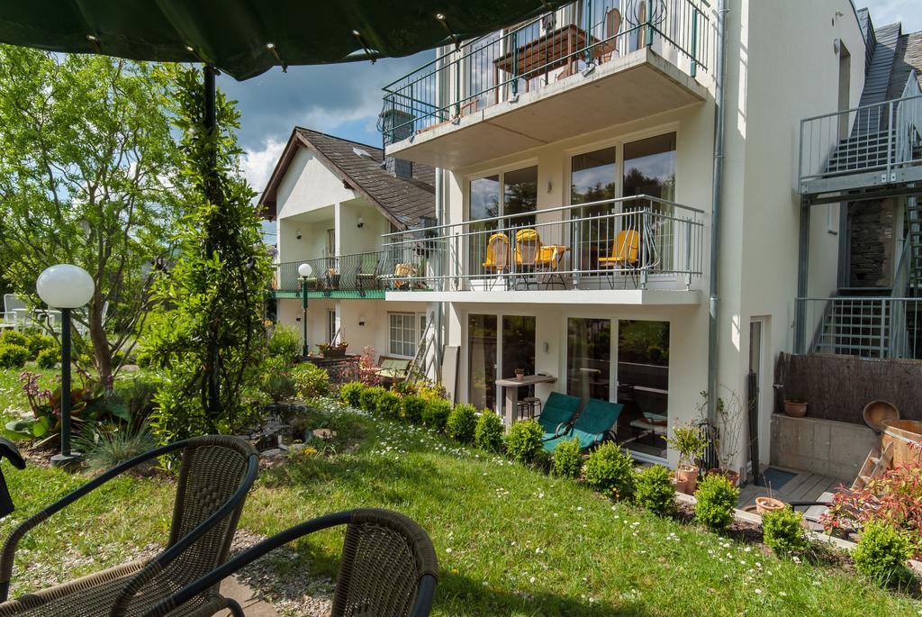 Отель Brauneberger Hof Экстерьер фото
