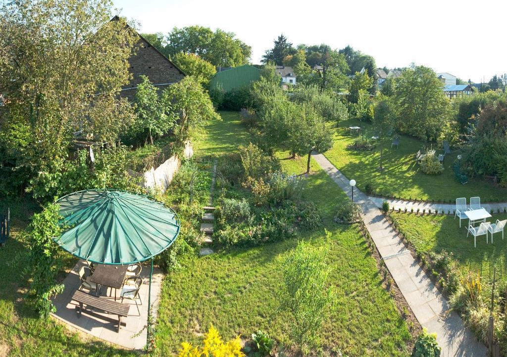 Отель Brauneberger Hof Экстерьер фото