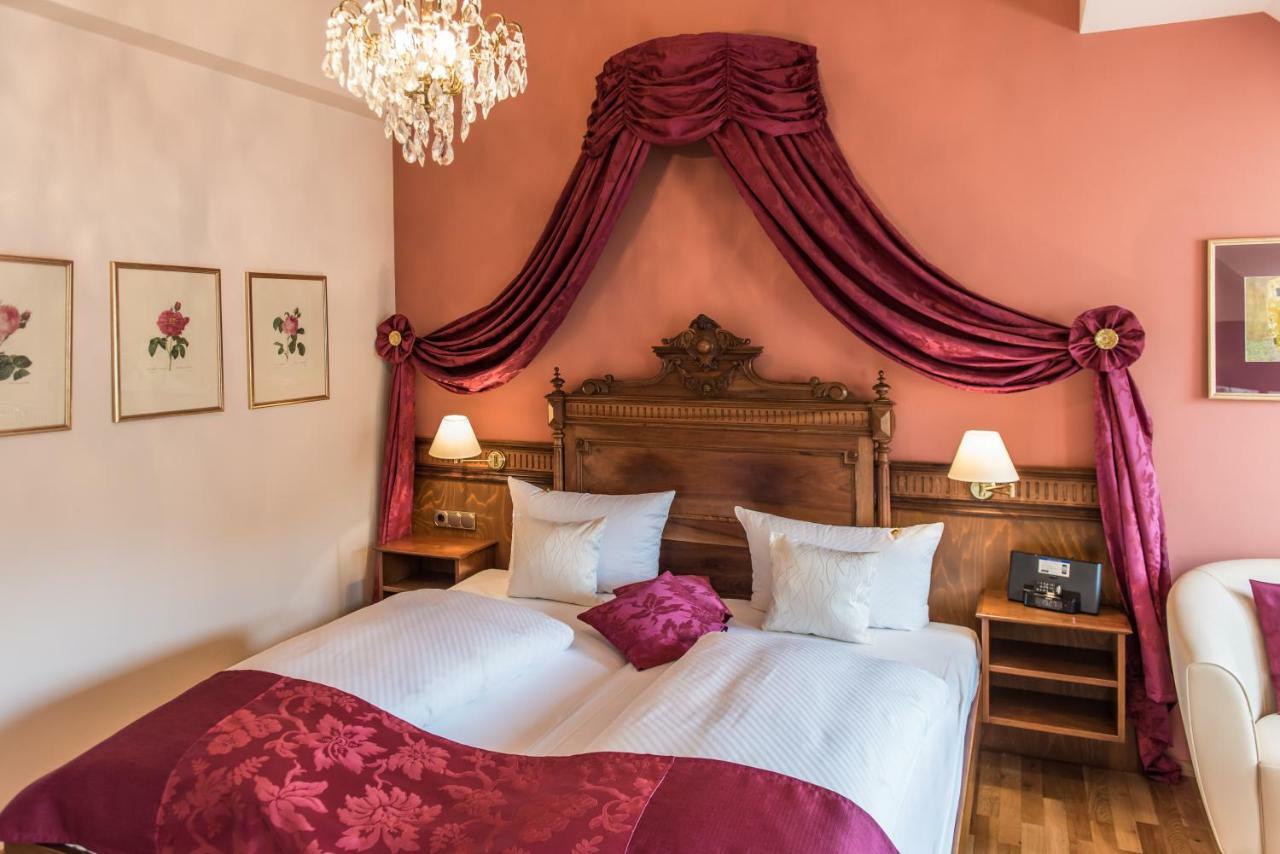 Отель Brauneberger Hof Экстерьер фото
