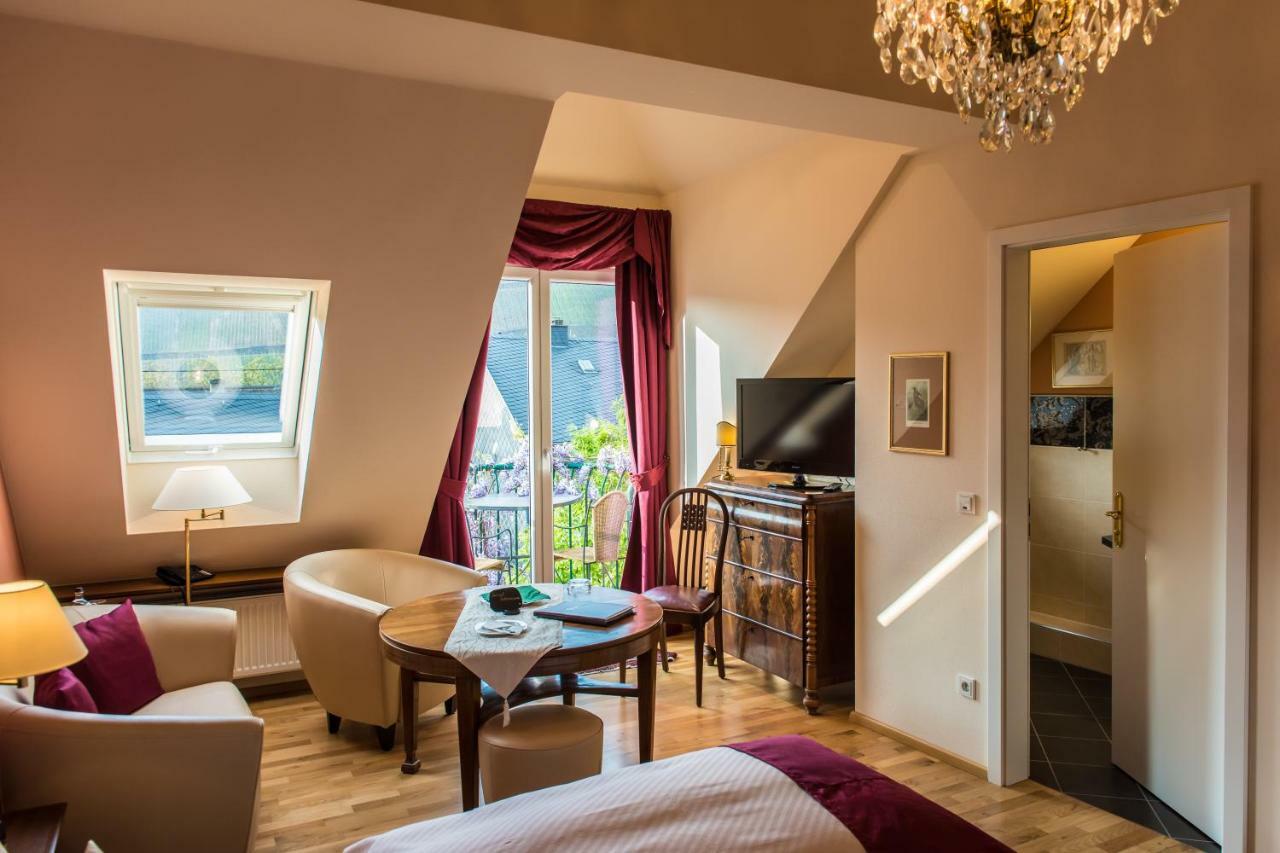 Отель Brauneberger Hof Экстерьер фото